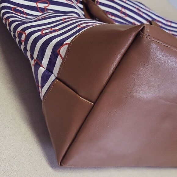 Navy & Blue Striped Carry-on Tote Bag with Red Hearts, Xtra Large - Picture 7 of 12